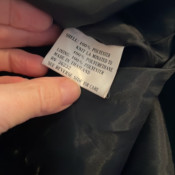 Gallery Metallic Black Rain Jacket. Women’s Size Small. - Picture 3 of 11